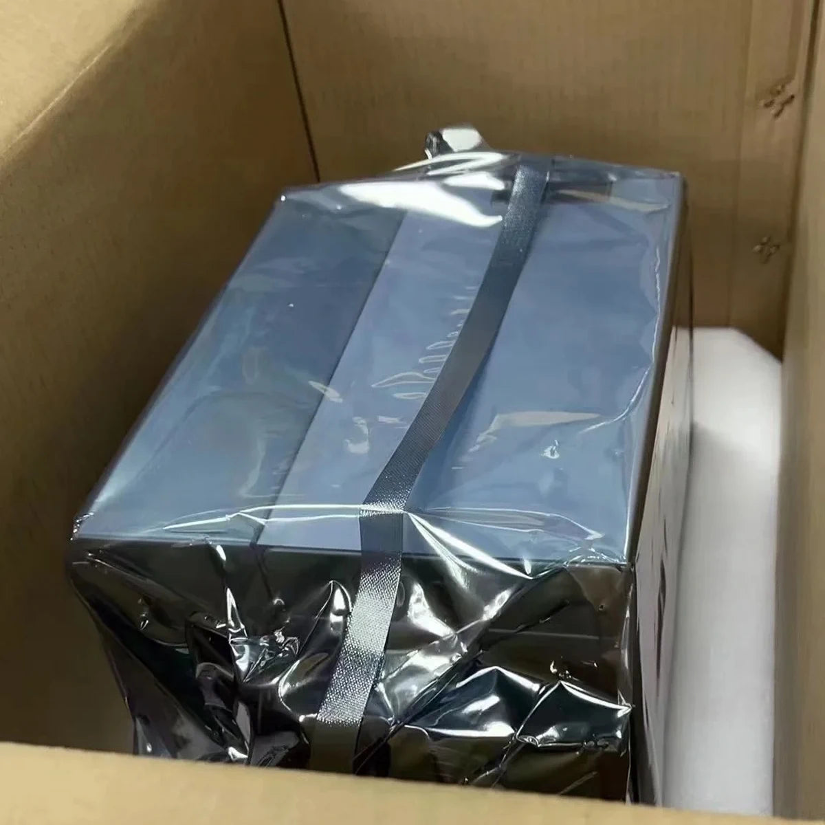 in Stock Antminer L7 Miner, 8550/8800/9050/9300/9500M ASIC Mining Machine, Hong Kong Express Delivery