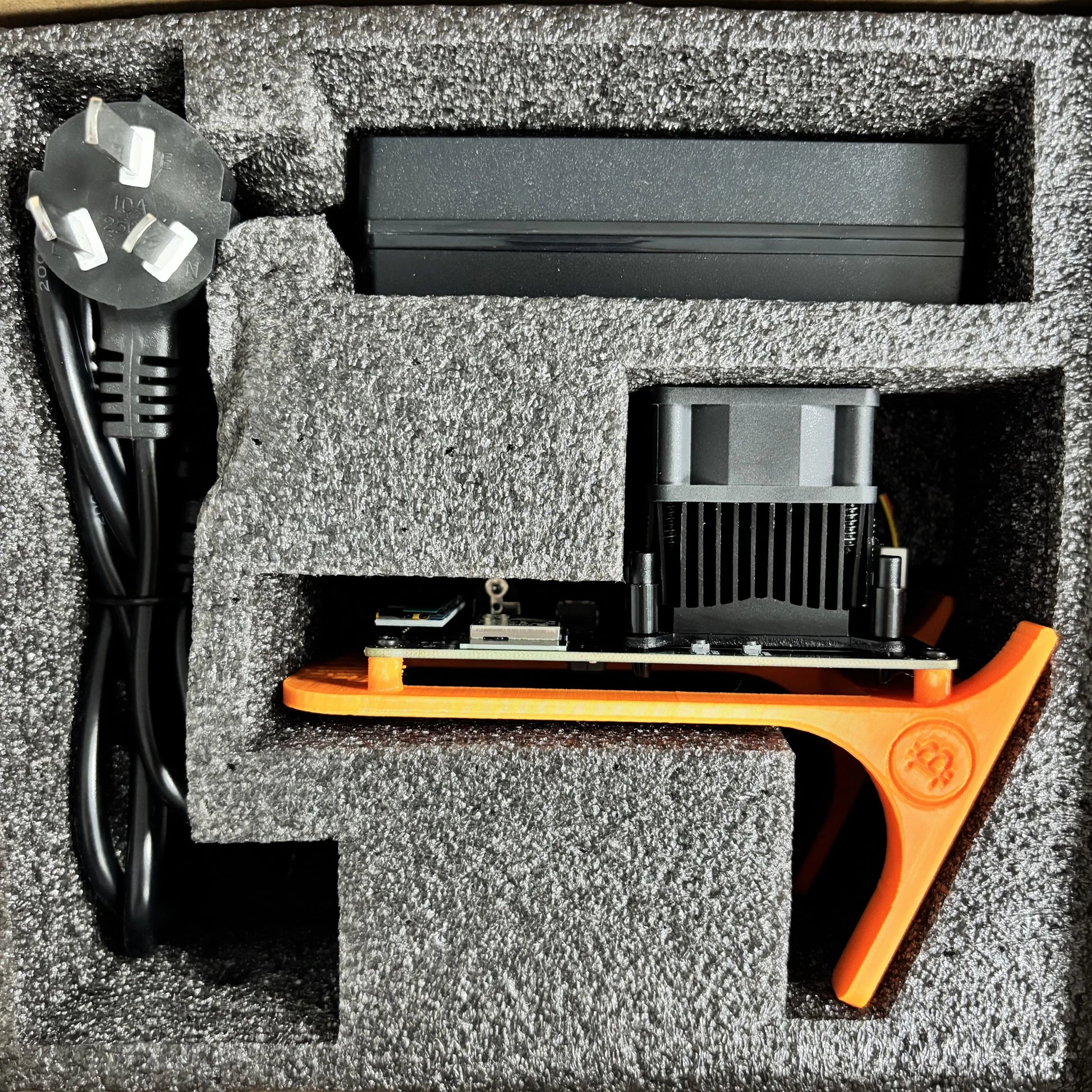 2025 Latest Bitaxe Gamma 601 1.2th/s 18W Open Source Bitcoin Miner With Power Supply