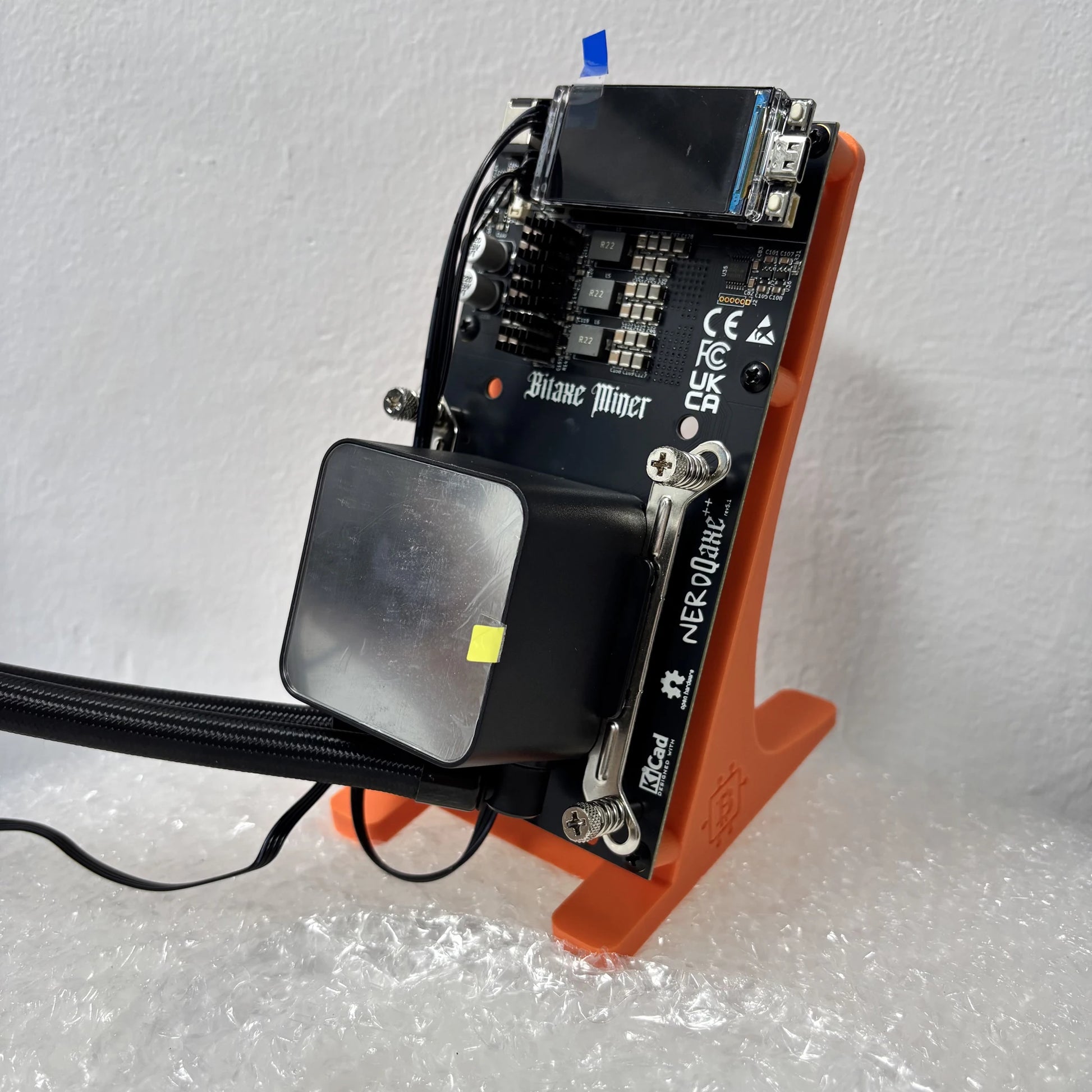 Hot Selling Bitaxe Product NerdQaxe++ Hydro 4.8Th/s 78W Water Cooling Prevent Overheating BTC Mining Bitaxe Miner