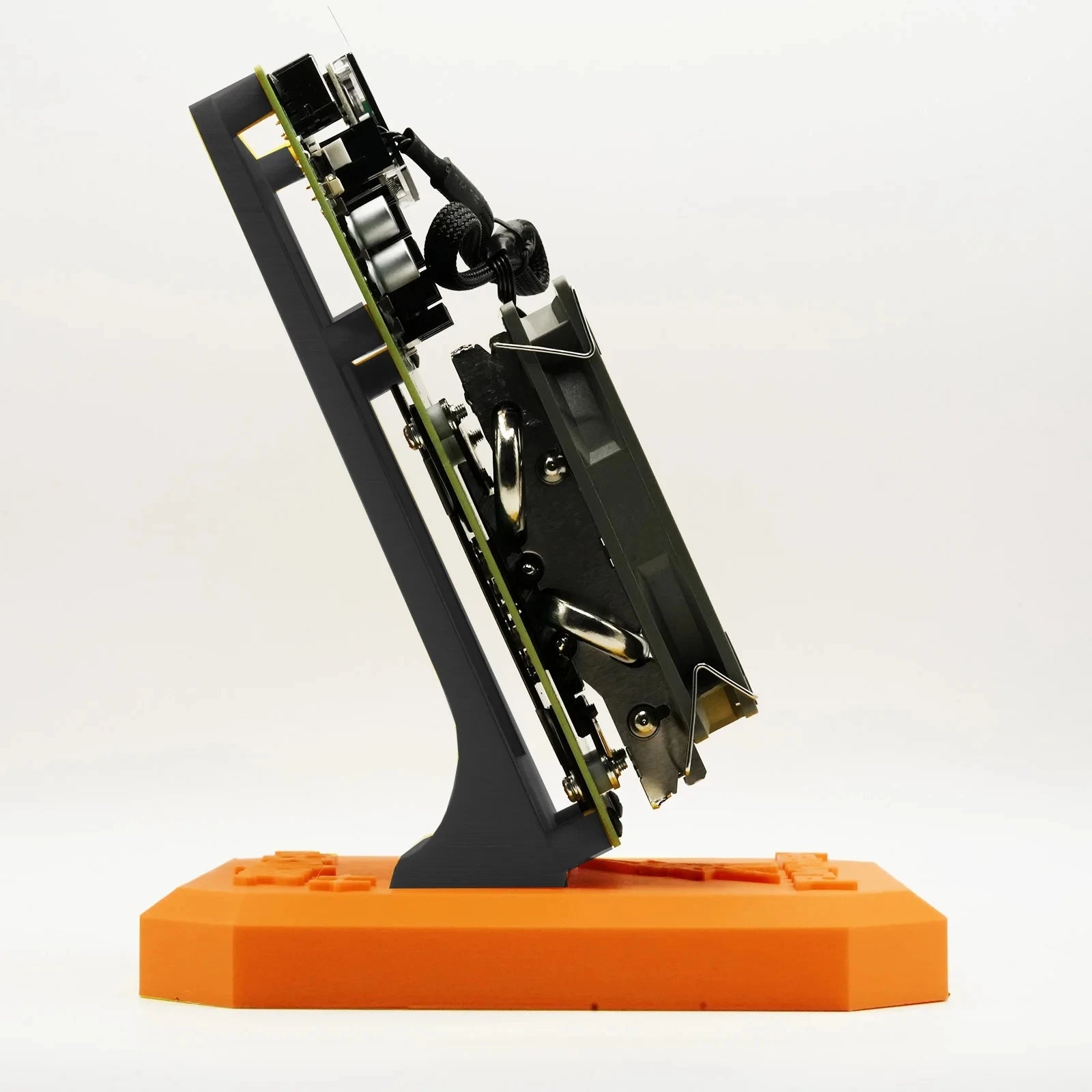 Free Shipping New NerdQaxe++ 4.8TH/s Bitcoin Miners BM1370 Asic Chip Solo BTC 68W 2.4G WiFi BTC Mining Machine