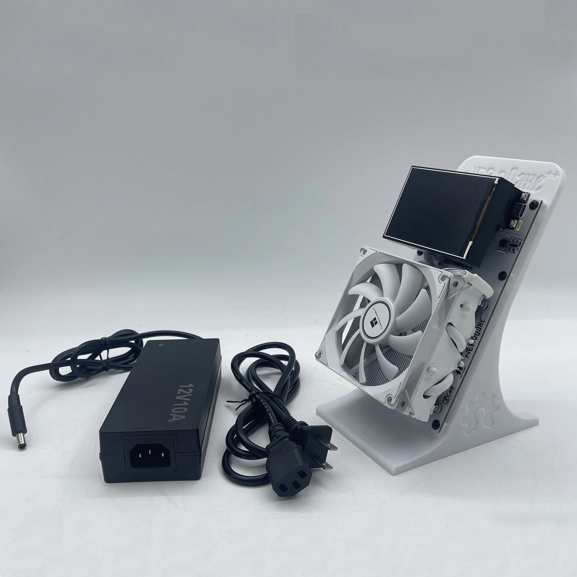 Free Shipping Bitaxe NerdQAxe++ 4.8T with Large screen 75W 2.4g WiFi BM1370 chips Bitcoin Miner Asic Miner