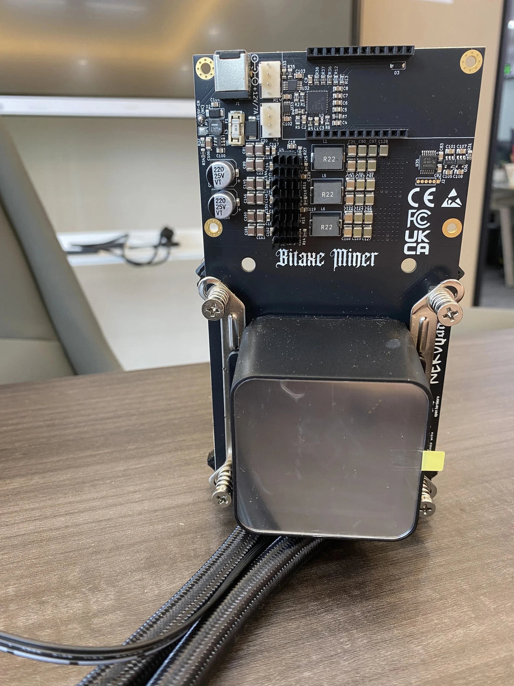 New Arrival Bitaxe Gammer NerdQaxe++ Hydro 4.8T 78W Water Cooling Prevent Overheating BTC Mining Bitaxe Miner