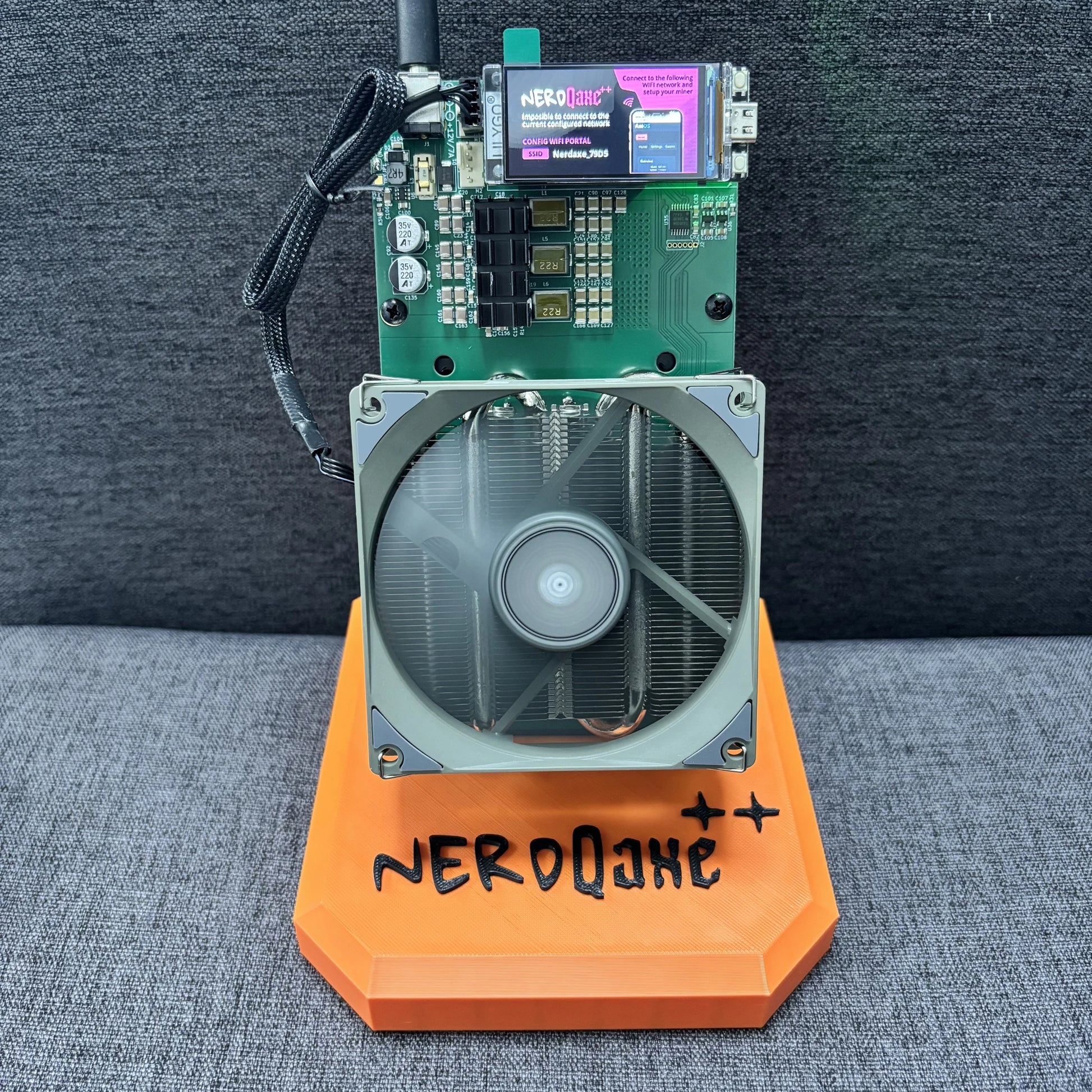 Bitaxe NerdQaxe++ 4.8TH/s Bitcoins Miner 4 Pieces BM1370 Asic Chip Solo BTC 68W 2.4G WiFi Open-Source Mining Machine