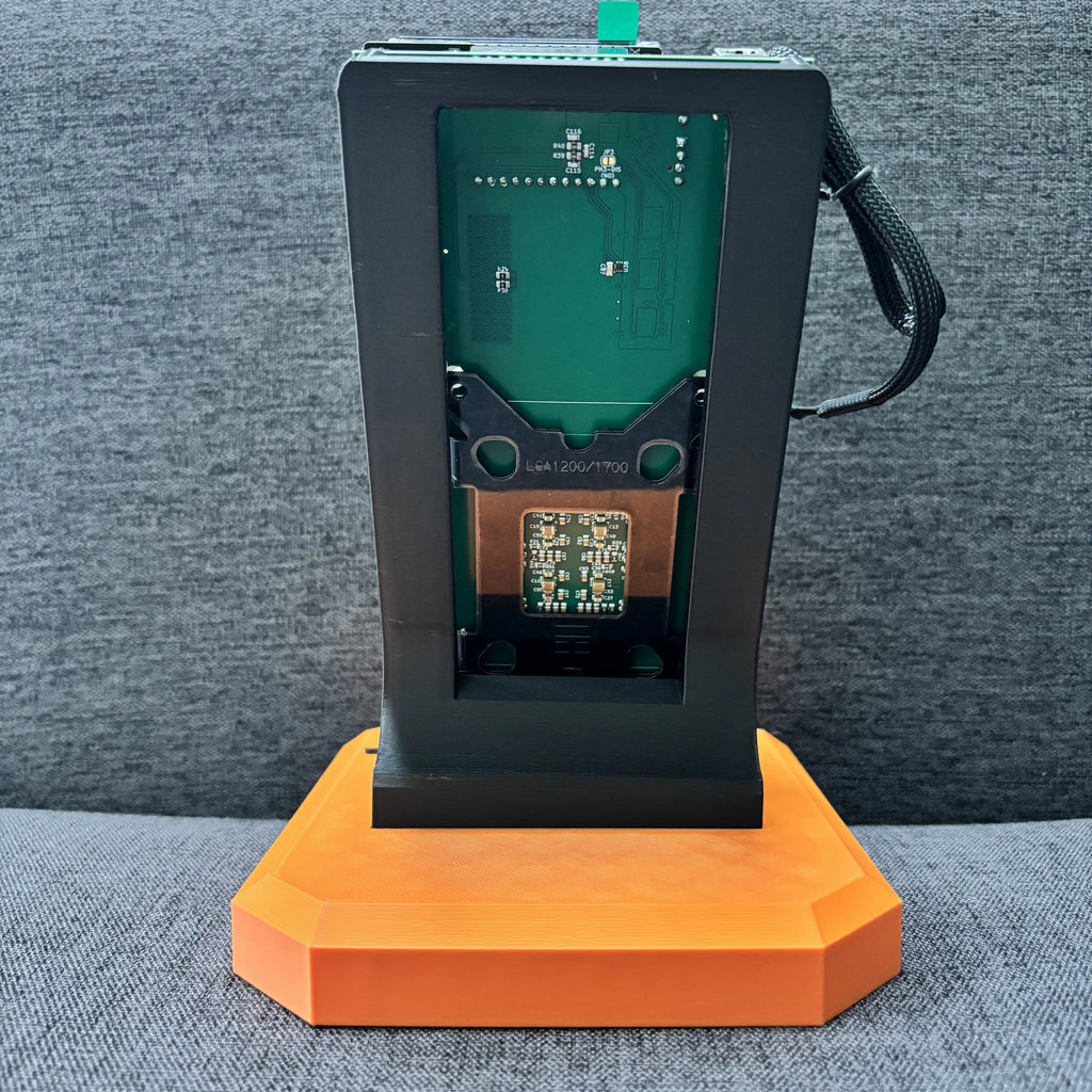 Bitaxe NerdQaxe++ 4.8TH/s 68W Asic Bitcoins Miner 4 Pieces BM1370 Chip Solo BTC 2.4G WiFi Open-Source Mining Machine