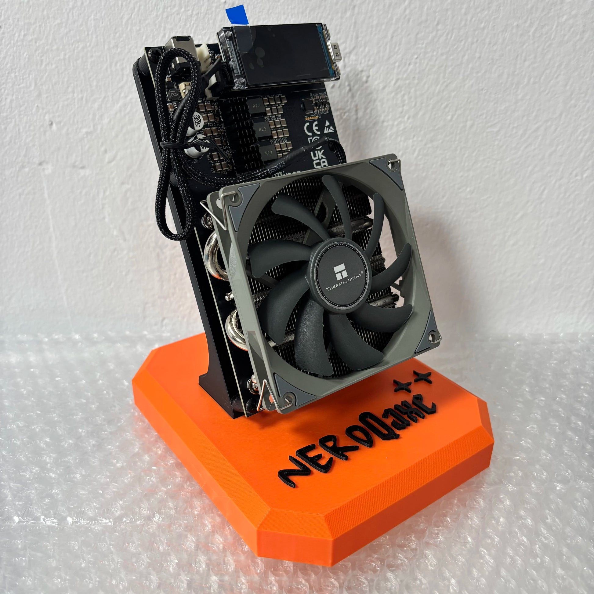 CE/FCC Certification Original Bitaxe NerdQaxe++ 4.8TH/s 68w Bitcoins Miner 4 PCS BM1370 Asic Chip Solo BTC miner With PSU