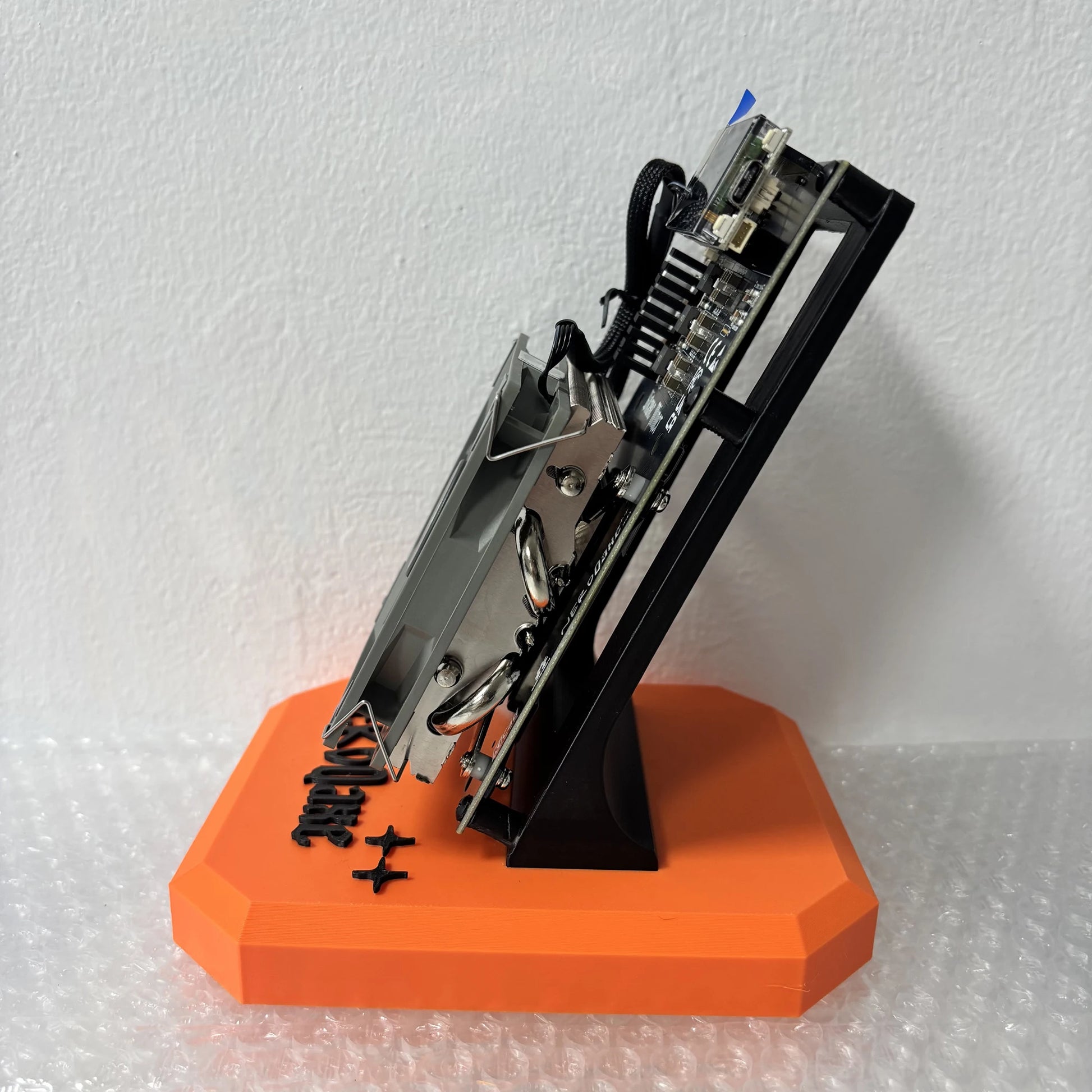 CE/FCC/UK/CA Certification 100% Original NerdQaxe++ 4.8T 75w Bitcoin Solo Miner Open-source Quad-chip Bitcoin Miner