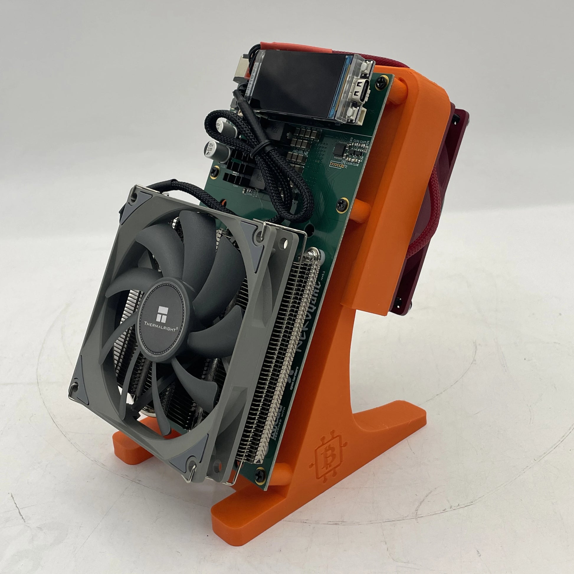 Dual Fans,New Bitaxe NerdQaxe++ 4.8TH/s 78w Bitcoins Miner 4 PCS BM1370 Asic Chip Solo BTC miner With PSU Btc Mining Machine