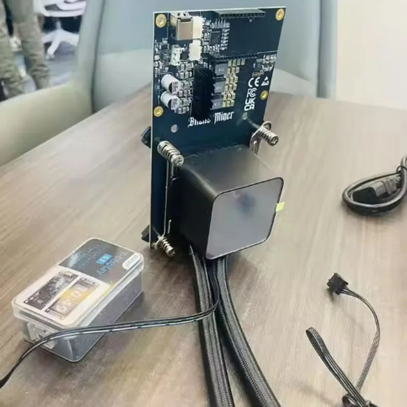 New Arrival Bitaxe Gammer NerdQaxe++ Hydro 4.8T 78W Water Cooling Prevent Overheating BTC Mining Bitaxe Miner