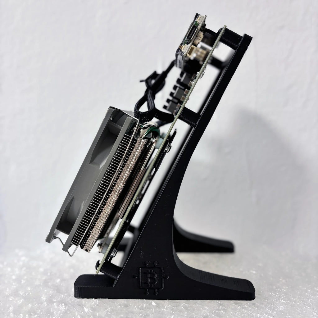 New Bitaxe NerdQaxe++ 4.8TH/s 68W Asic Bitcoins Miner BM1370 Chip Solo BTC 2.4G WiFi Open-Source BTC Mining Machine